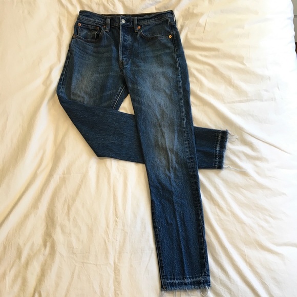 Levi’s 501 Skinny Stretch Jean - Picture 2 of 9